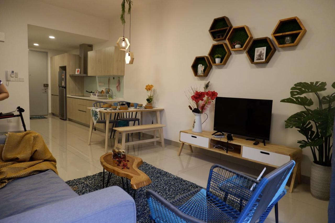 Apartemen Nordic Geniehome2br1studio Free 90mbps Wifi And Carpark At Utropolis *